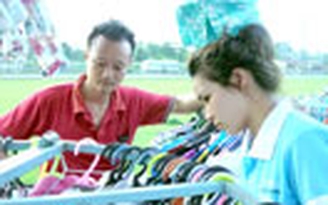 Vất vả làm thêm