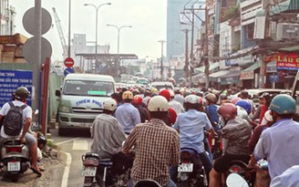 Ùn tắc nghiêm trọng tại các cửa ngõ vào TP.HCM