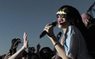Rihanna kiện kế toán cũ vì thất thoát hàng chục triệu đôla