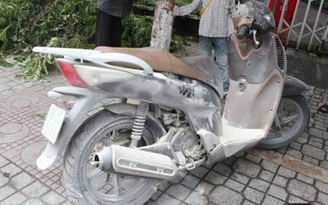 Xe SH đang chạy bỗng bốc cháy