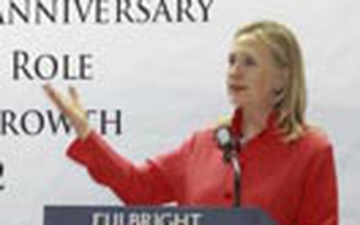 Ngoại trưởng Mỹ Hillary Clinton gặp gỡ sinh viên Ngoại thương