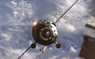 Tàu tiếp tế Nga cập bến ISS sau 6 giờ