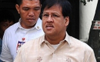 Bộ trưởng Nội vụ Philippines mất tích sau tai nạn máy bay