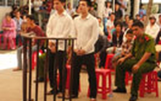 Vào tù vì hành hung công an