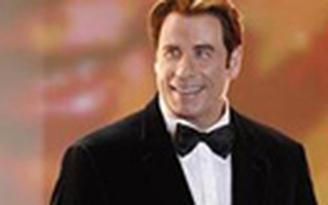 Bị tố gạ tình, John Travolta “vừa ăn cướp, vừa la làng”?