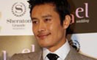 Lee Byung-hun nổi giận vì bị gọi là “đồi trụy”