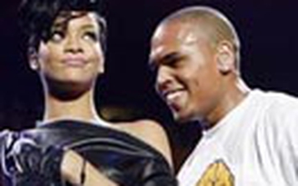 Rihanna bị đánh vẫn yêu