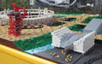 Sân vận động Olympic London 2012 bằng Lego