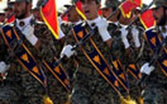 Iran trình làng máy bay không người lái tự chế
