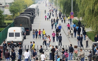 Bạo động tại nhà máy của Foxconn, 40 người bị thương