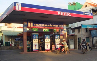 Tước giấy phép 2 cây xăng găm hàng