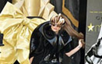 Lady Gaga làm việc gì cũng "không giống ai"