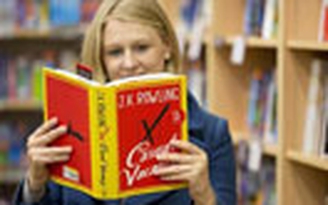 Tiểu thuyết “người lớn” của Rowling chính thức lên kệ