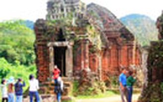 8.000 lượt du khách đến Hội An, Mỹ Sơn dịp tết Dương lịch 2013