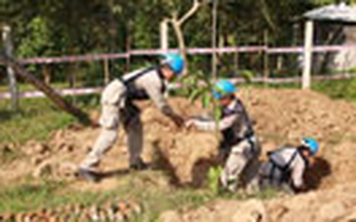 Phát hiện hai hầm chứa bom