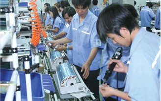 Giảm chứ không chỉ giãn thuế