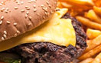 Dân Anh và Ireland sốc với hamburger bị "tráo thịt"