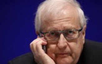 Cựu bộ trưởng kinh tế Đức bị tố “quấy rối” nữ phóng viên