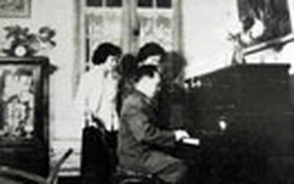 Vị tướng mê piano và dân ca Việt