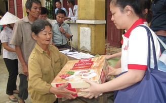 Báo Thanh Niên tiếp tục chia sẻ khó khăn với người dân Hà Tĩnh