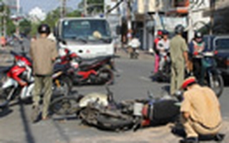 Tông xe liên hoàn, 1 người chết, 2 người bị thương