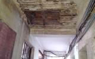 80 hộ dân sống trong khu tập thể... chờ sập