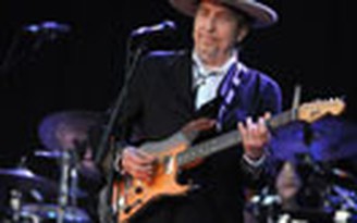 Bob Dylan được trao Bắc đẩu bội tinh