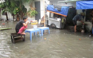 TP.HCM chìm trong biển nước