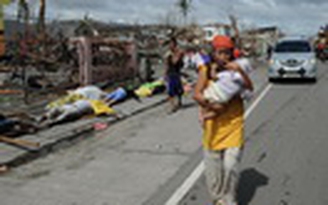Người dân Philippines sống chung với xác chết sau siêu bão Hải Yến