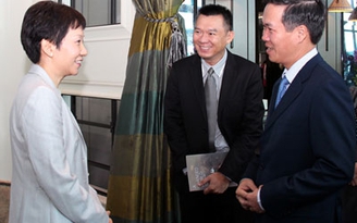 Ông Võ Văn Thưởng dự buổi tiếp dân của nghị sĩ Singapore