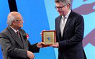 AIA Việt Nam đạt danh hiệu sản phẩm, dịch vụ uy tín chất lượng năm 2013