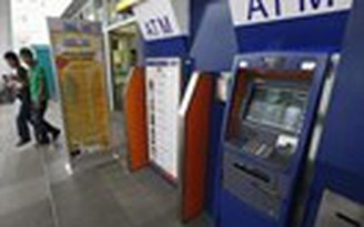 Thái Lan truy nã 2 người Việt trộm tiền từ ATM
