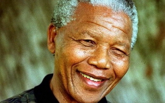Nhà Trắng treo cờ rũ tưởng niệm Nelson Mandela
