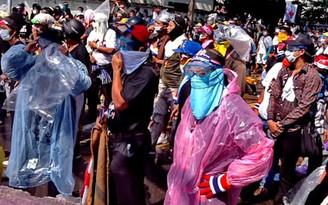 Tường thuật của PV Thanh Niên từ Thái Lan: Cảnh sát tuyên bố ngưng đối đầu