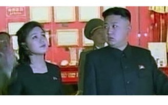 Phu nhân Kim Jong-un xuất hiện 'chớp nhoáng' trên truyền hình