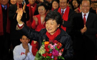 Nữ tổng thống Hàn Quốc đầu tiên nhậm chức