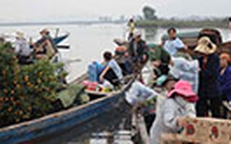 Sắm tết muộn bên dòng sông Gianh