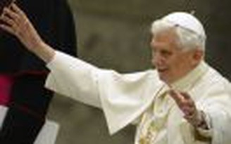 Giáo hoàng Benedict XVI xuất hiện trước công chúng