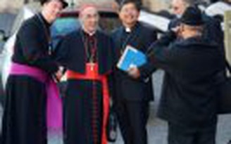 Hồng y giả đột nhập cuộc họp kín tại Vatican