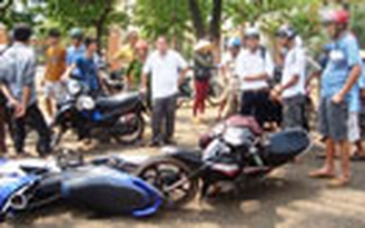 Cảnh sát cơ động bắt nóng hai tên cướp giật