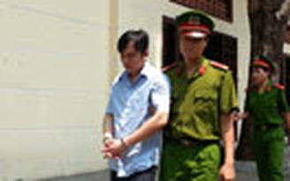 Chôm vàng, cựu nhân viên PNJ vào tù