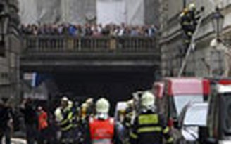 Nổ lớn rung chuyển trung tâm Prague, 13 người bị thương
