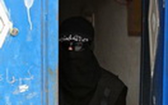 Ghê rợn cảnh quân nổi dậy Syria ăn tim kẻ thù