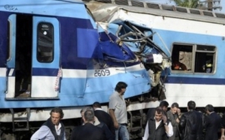 Đâm xe lửa tại Argentina, hàng trăm người bị thương