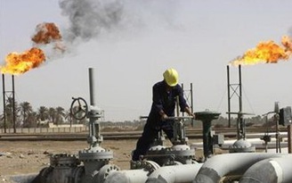 Vì sao Mỹ không màng Trung Quốc mua gần trọn dầu Iraq?
