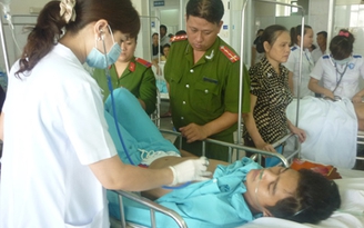 Cháy nhà kho, 8 chiến sĩ PCCC trúng khí độc