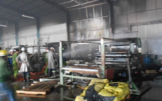 Cháy xưởng gia công giày, 4 người bị bỏng