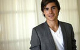 Phim mới của Zac Efron ra mắt đầu năm 2014