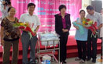 200 bé thụ tinh ống nghiệm chào đời tại BV Phương Châu
