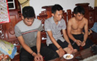 Bắt nhóm người đòi nợ thuê bằng... súng
